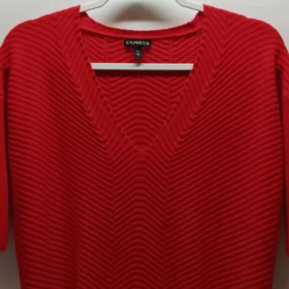 Express Chevron Pattern Knit V-Neck Sweater Women’s XS Red Droptail High-Low Hem - Picture 2 of 14